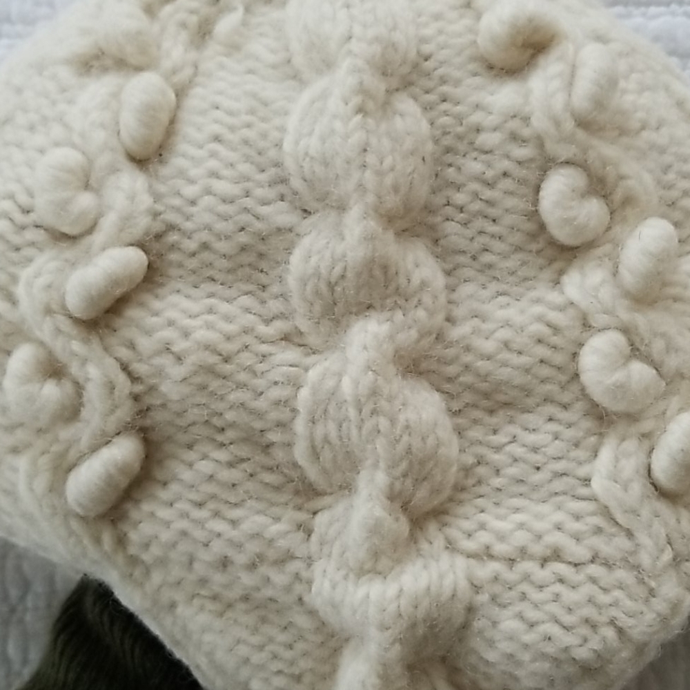 Knit hat - Picture 2 of 5